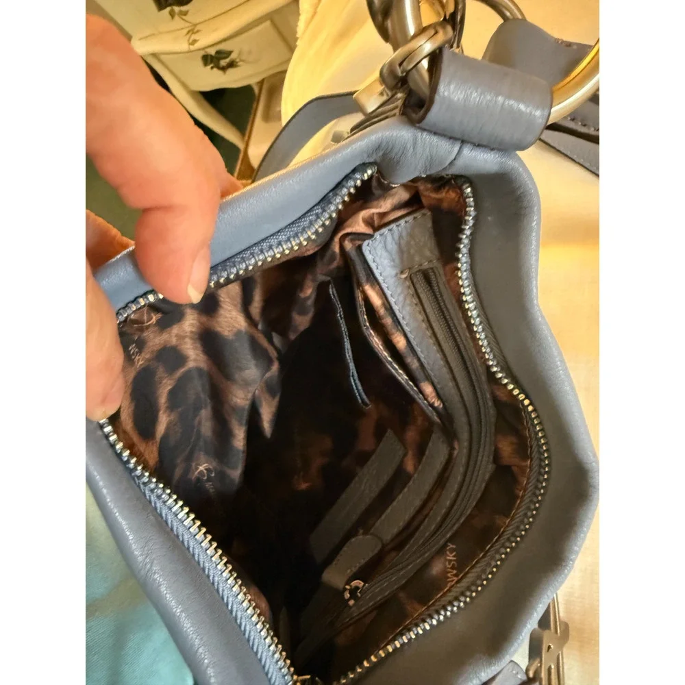 B Makowski Purse Blue Leather Crossbody Silver Hardware Pockets Zip Close Classi